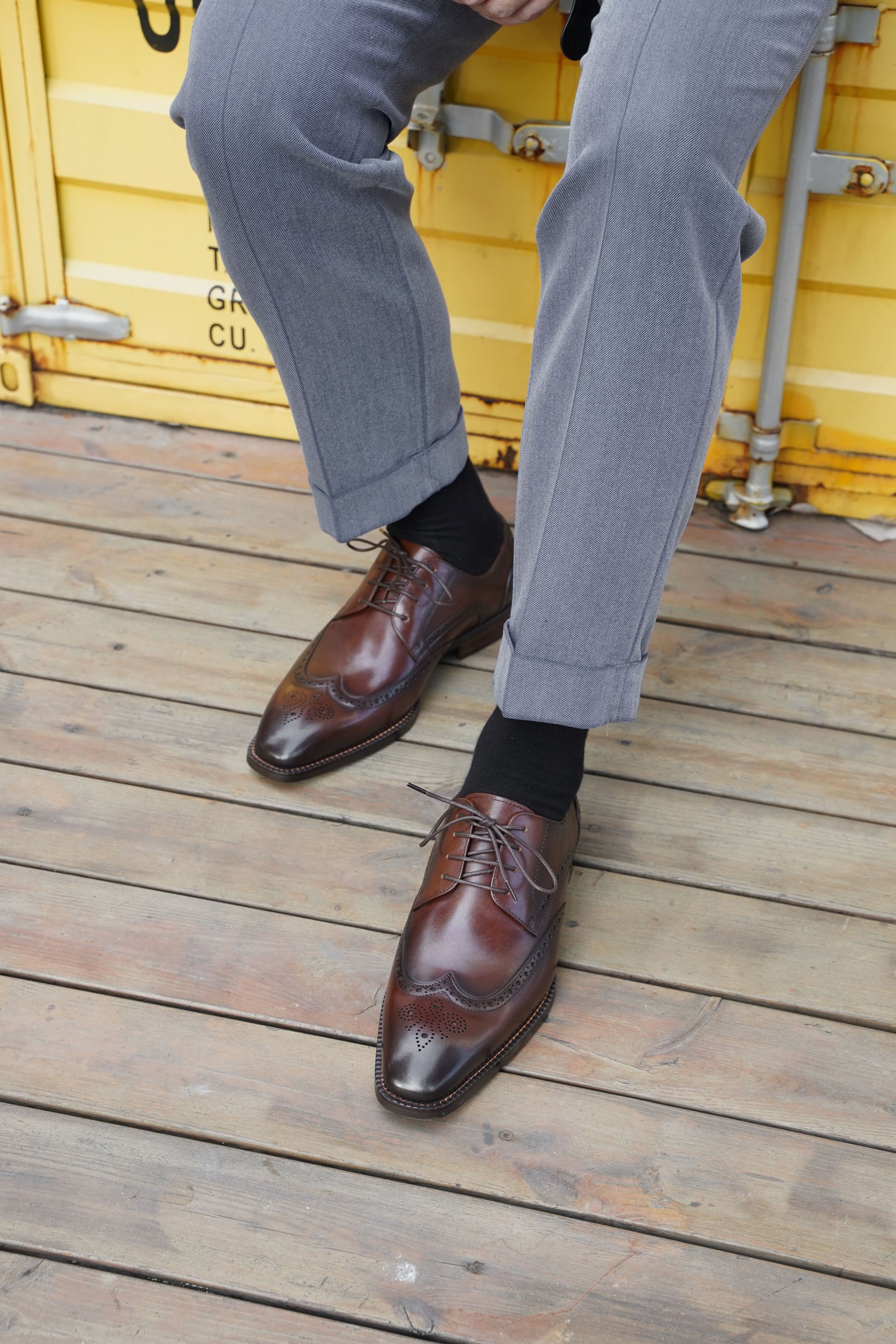 Brown Brogue Derby with detailed brogue design and premium leather, handcrafted for formal occasions.