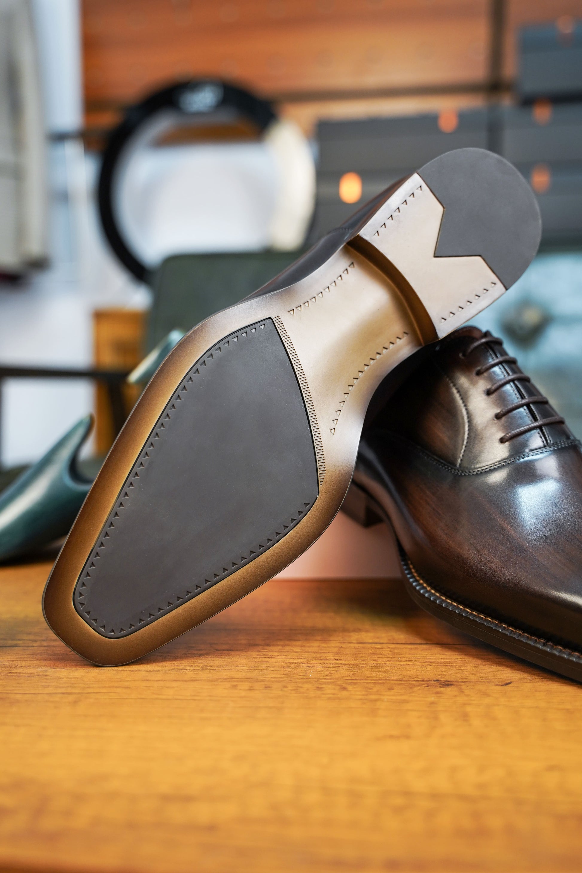 Espresso Elegance Oxford with sleek closed lacing, crafted from premium brown leather for formal events.