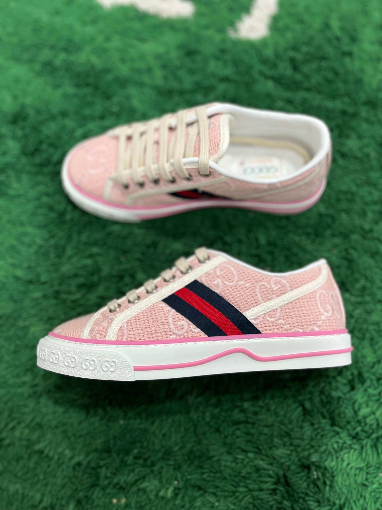 Gucci Off The Grid Tennis 1977 Low ECONYL Sneaker - Pink Edition