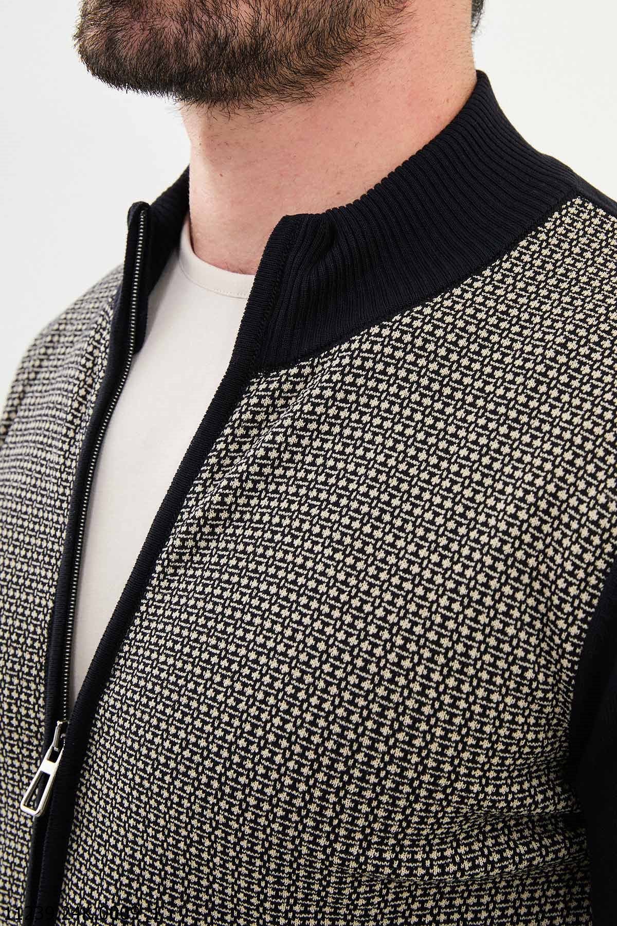 Cardigan con cerniera e fantasia grigia moderna per uomo.