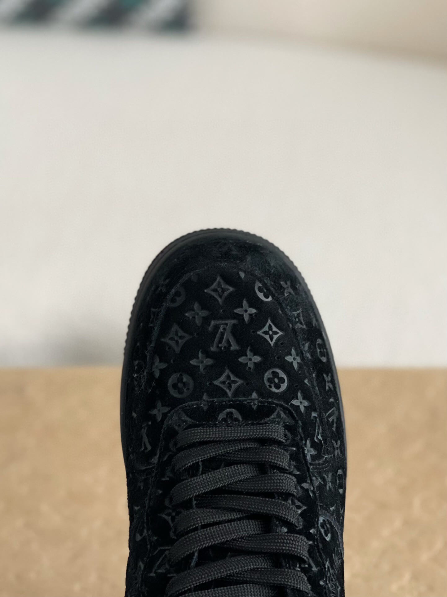 Baskets Nike x Louis Vuitton LV Air Force 1 noires à monogramme