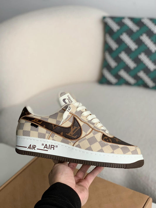 Baskets Nike x Louis Vuitton LV Air Force 1 en toile Damier