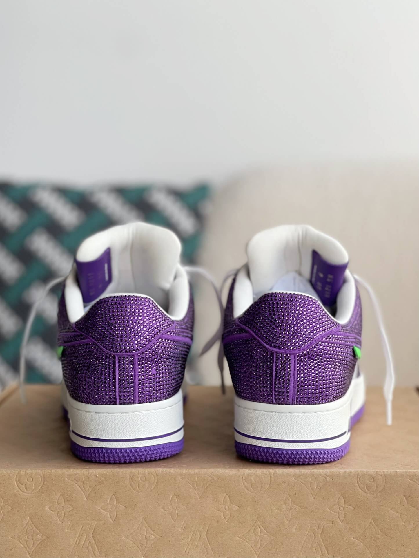 Baskets Nike x Louis Vuitton LV Air Force 1 Trainer Violet Blanc Strass