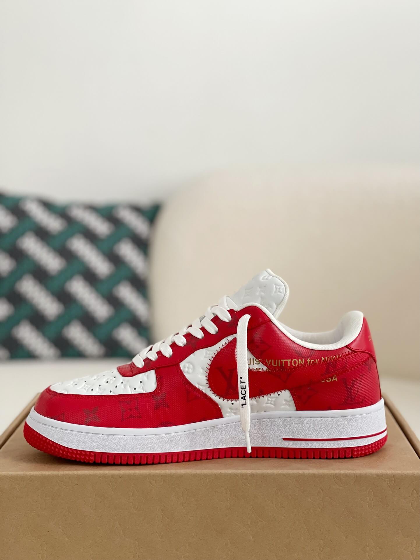 Baskets Nike x Louis Vuitton LV Air Force 1 blanches et rouges