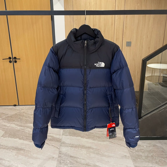 Von North Face inspirierte Retro-Nuptse-Jacke in Marineblau aus dem Jahr 1996