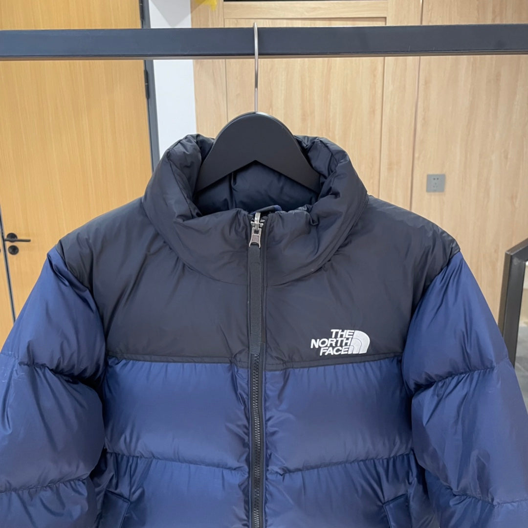 Chaqueta azul marino retro Nuptse de 1996 inspirada en North Face