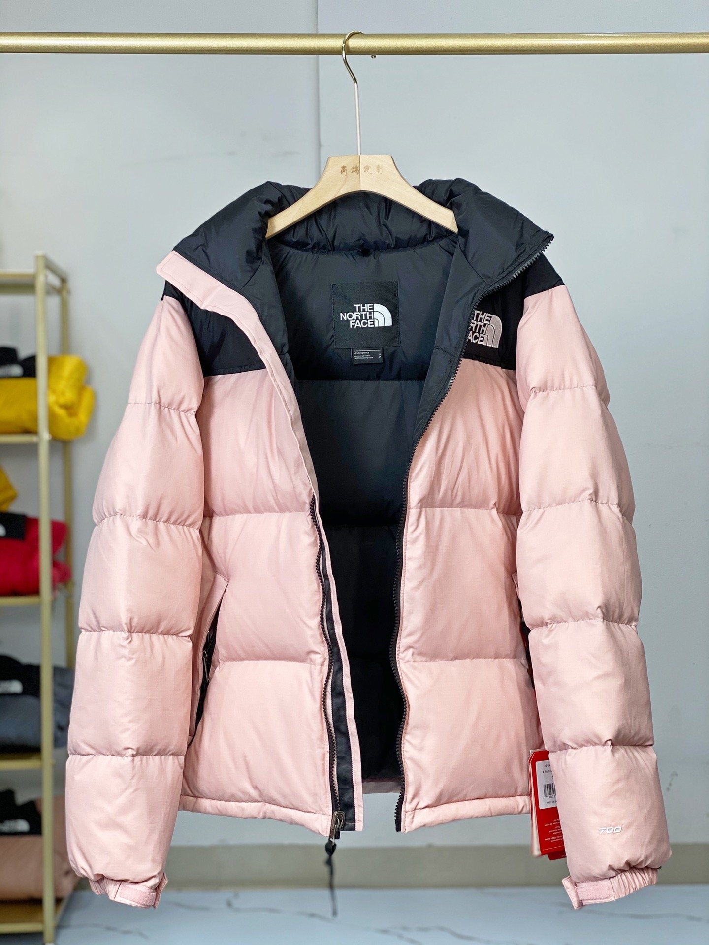 Jaqueta preta rosa retrô Nuptse inspirada na North Face de 1996