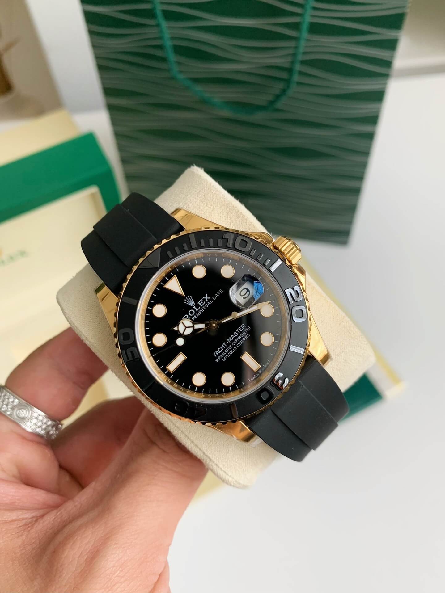 Rolex Yacht-Master 42 Oyster Ouro Amarelo