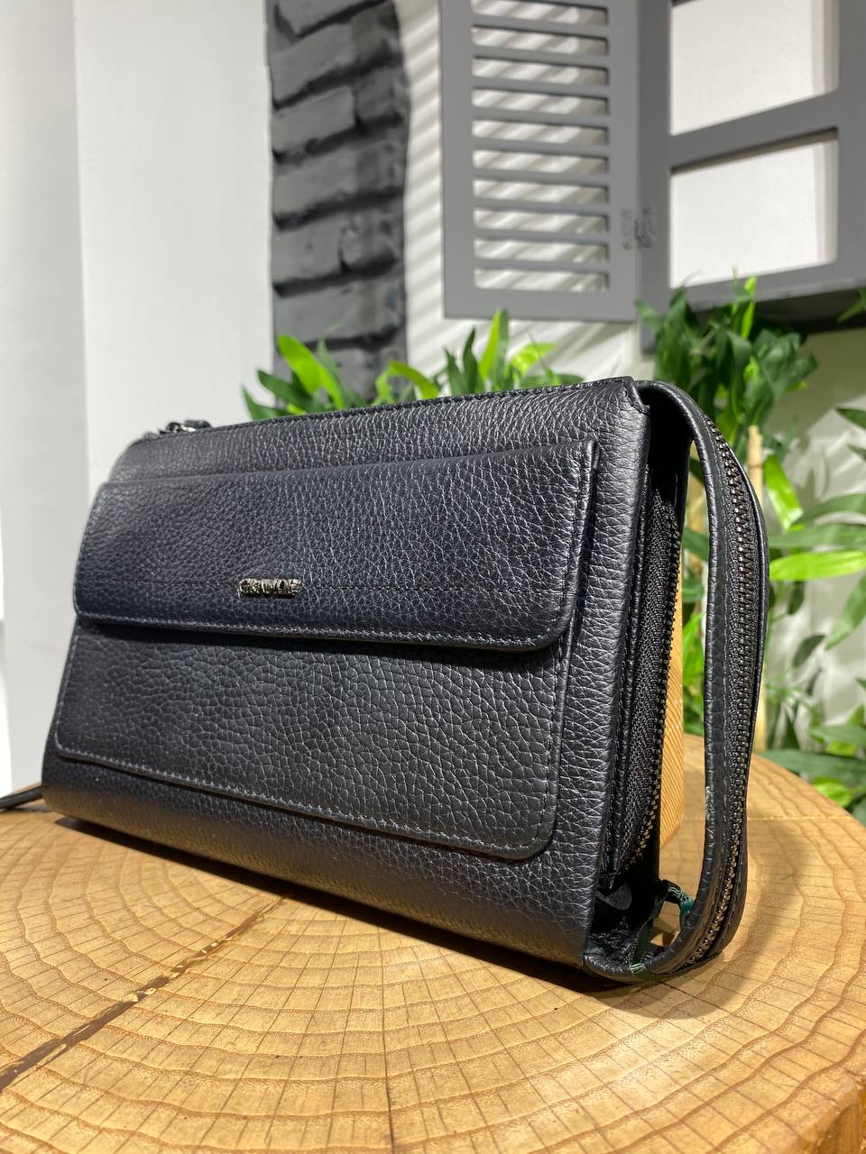 The Grande Black Leather Bag – Timeless Elegance for Modern Travel