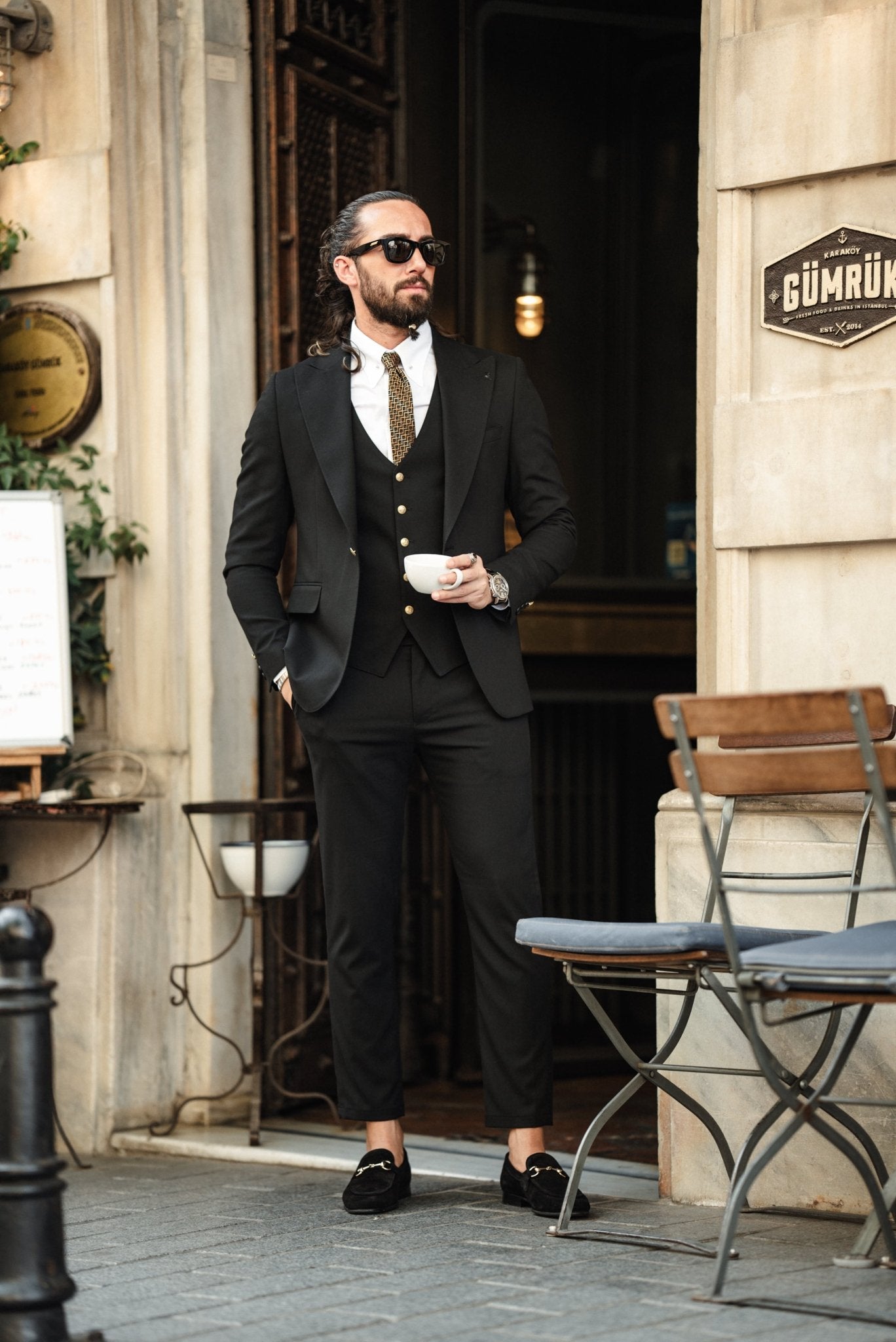 Acadia Classic Black suit