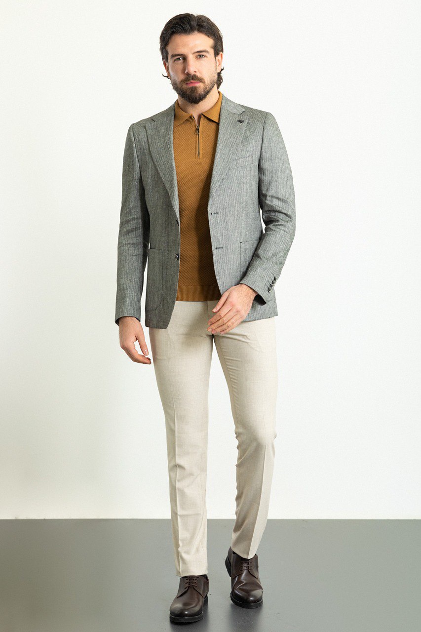 Elegant HolloMen gray blazer for a sophisticated and versatile look.