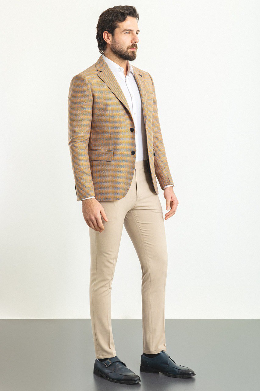 Elegant HolloMen beige checkered blazer for a refined and sophisticated style.