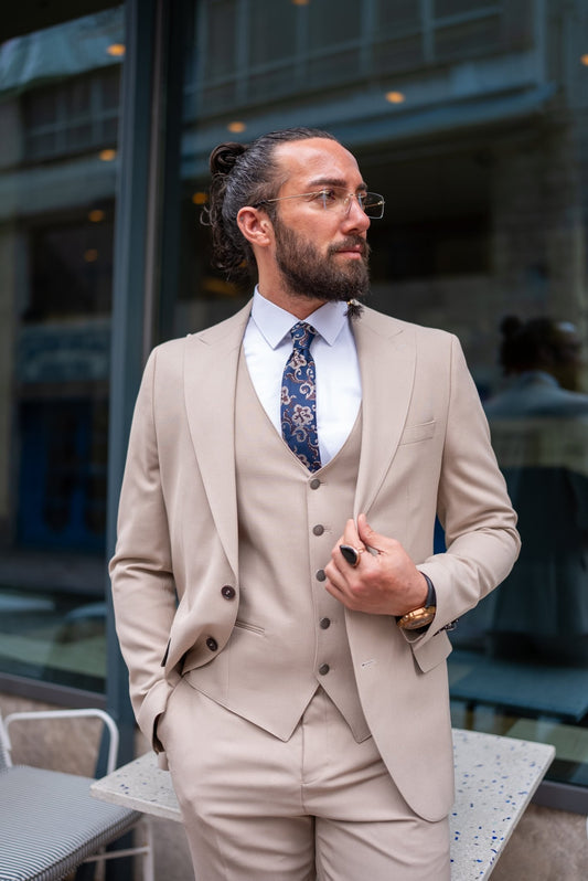 A Beige Suit from HolloMen 