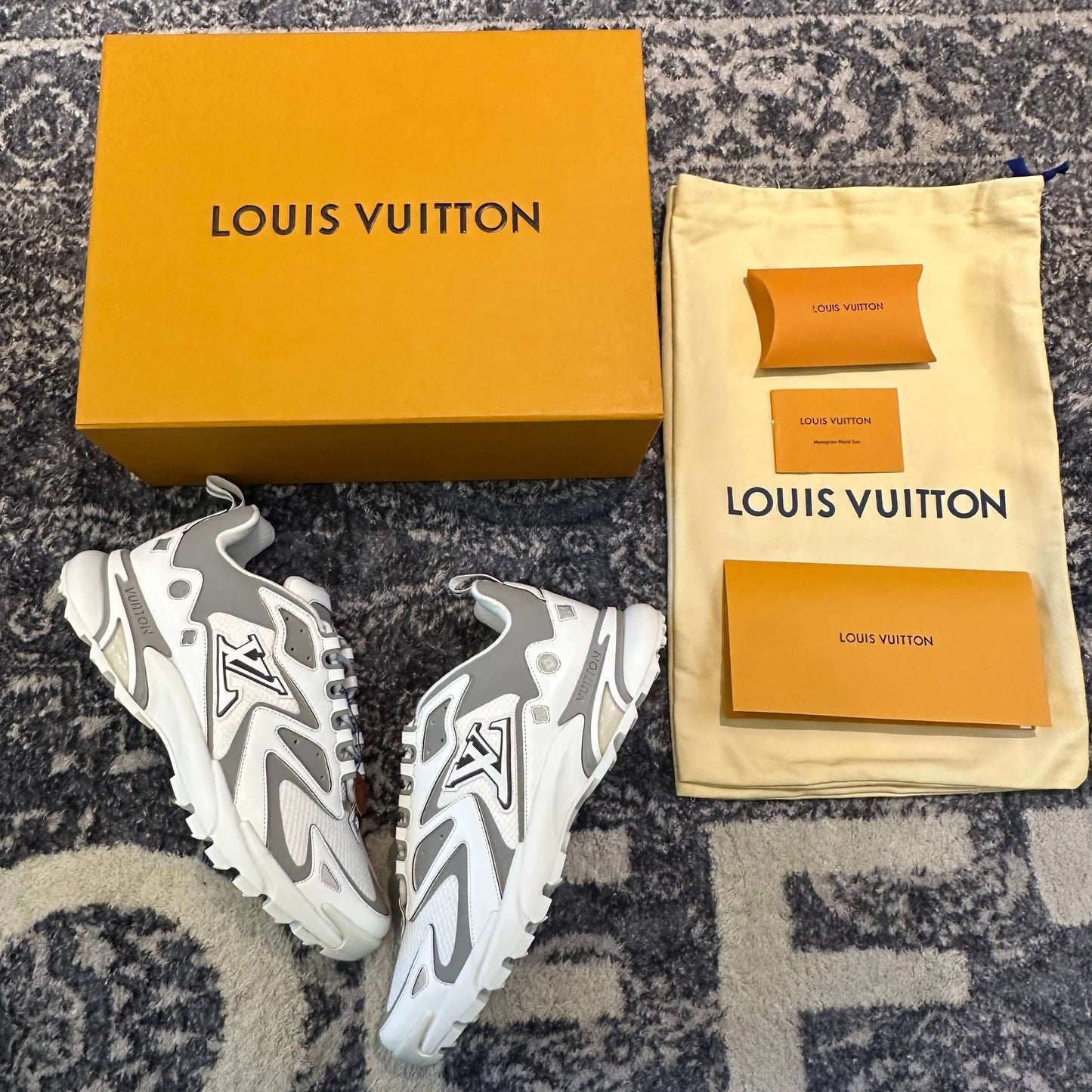 Zapatillas blancas Tatic de Louis Vuitton Runner