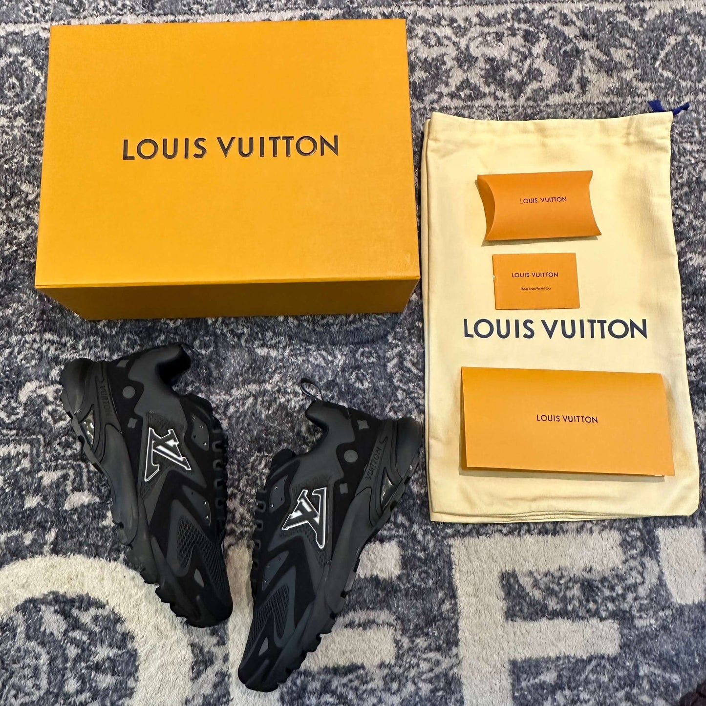 Zapatillas deportivas negras Tatic de Louis Vuitton Runner