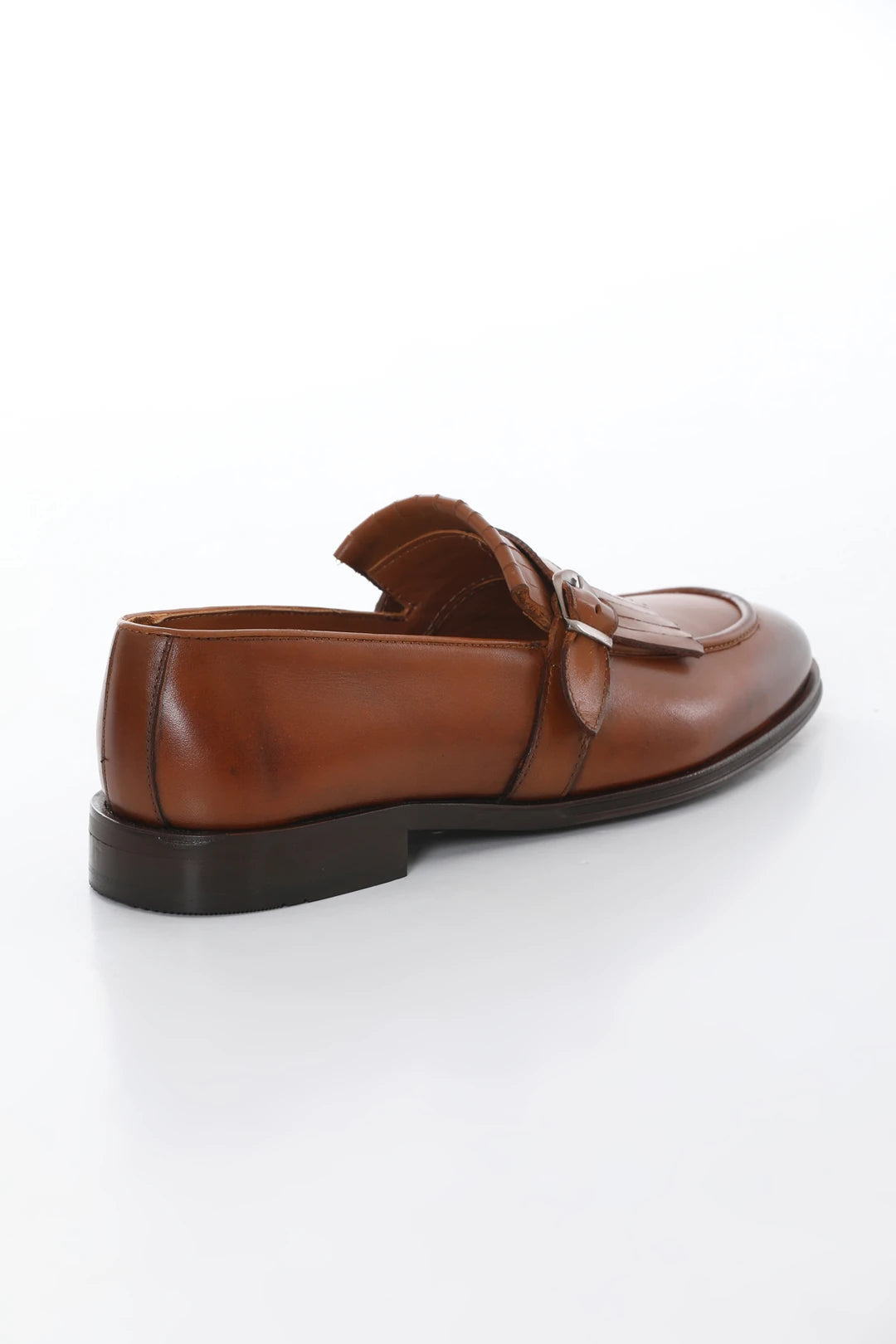 Brown leather loafers with buckle and tassel, microlight sole for comfort, and genuine leather lining.