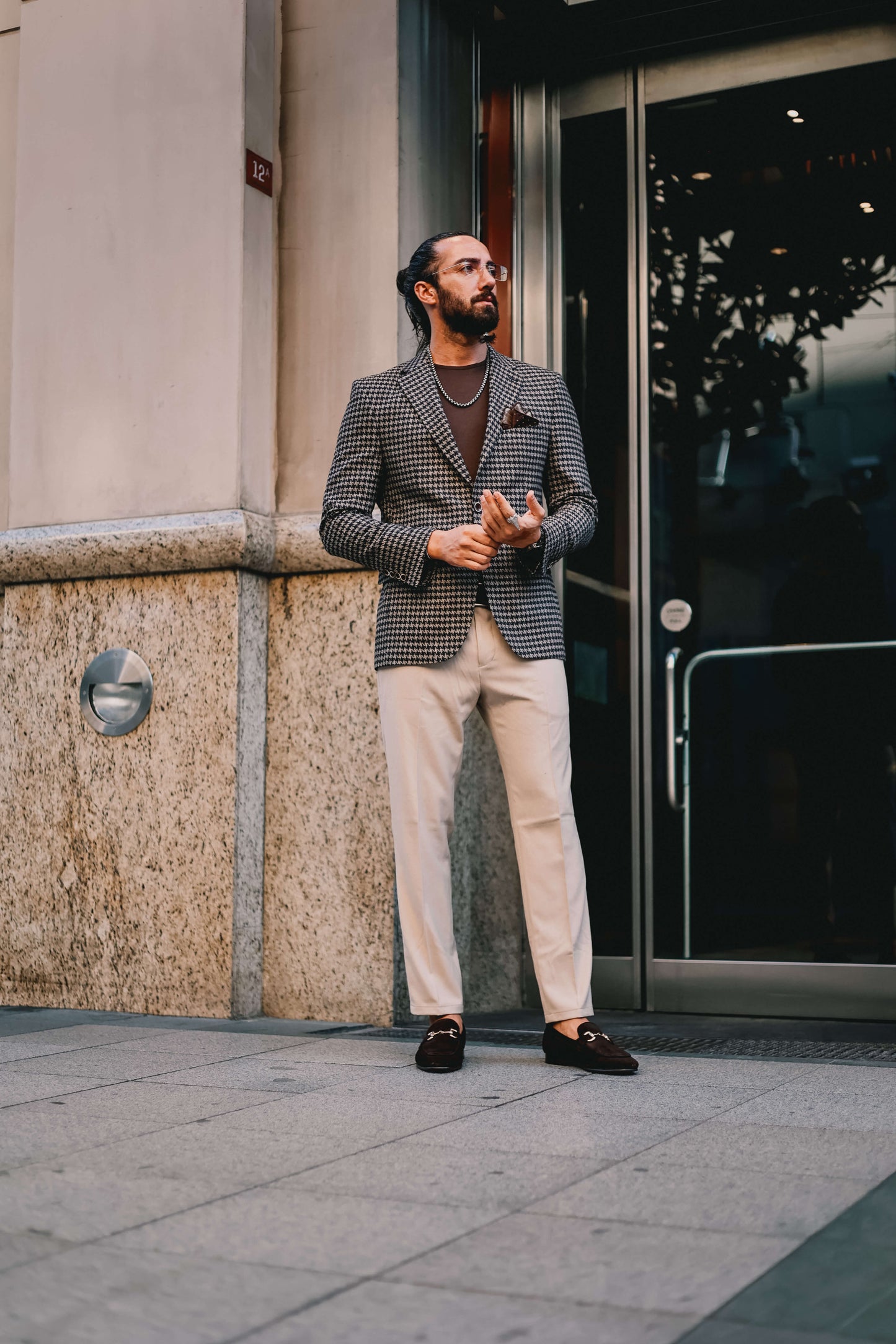 Urban Houndstooth Charcoal Blazer for men in charcoal and ash, featuring a sophisticated houndstooth pattern.