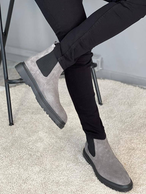 Brava Suede Chelsea Boots – HolloMen