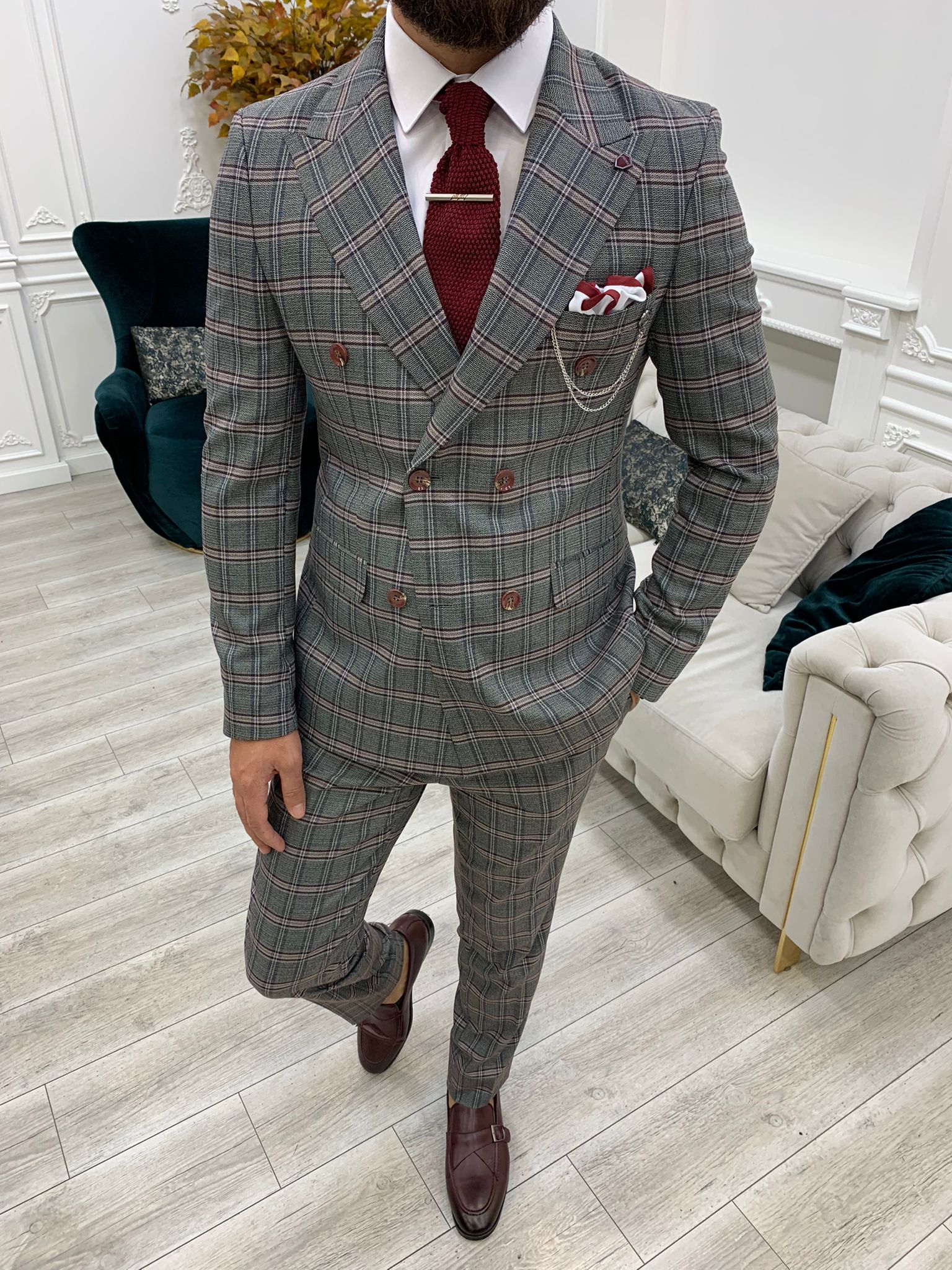 Plaid double breasted outlet suit